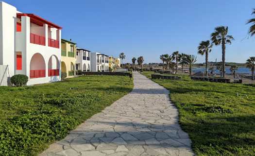 Променад у пляжа Кефалос