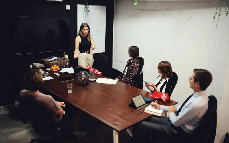 Университетская программа США P4C для подростков на Кипре: проект 9Rome в Пафосе