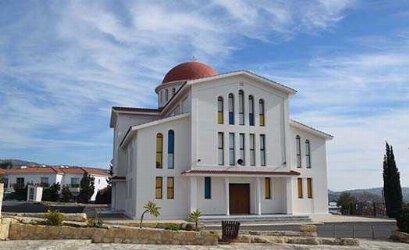  Church of Saint George in Tremythousa