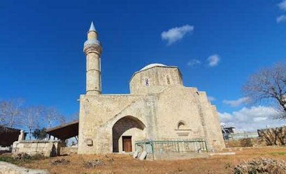 Мечеть Джами Кебир (бывшая церковь Святой Софии) в Старый город