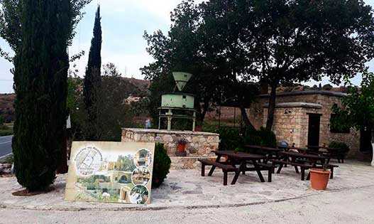 Гиолу, Пафос, Кипр