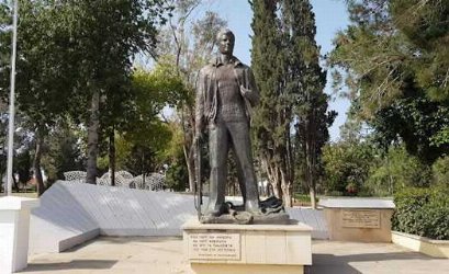 Evagoras Pallikaridis Memorial in Old Town